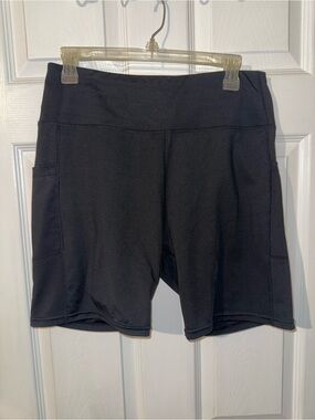 Cali Women’s black mid-rise athletic biker shorts Rhinestone Detail Pockets 1X